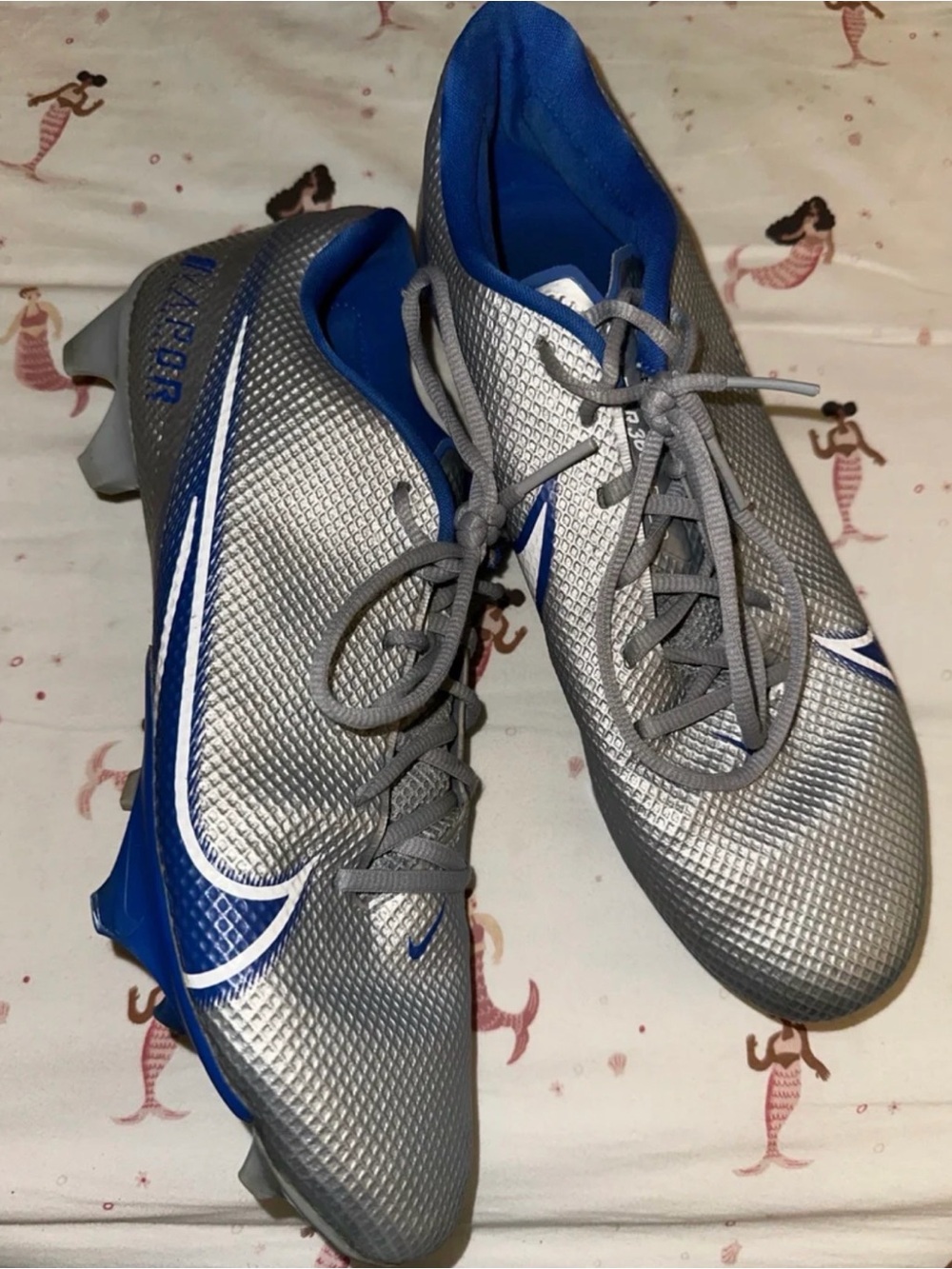 Nike men’s football cleats